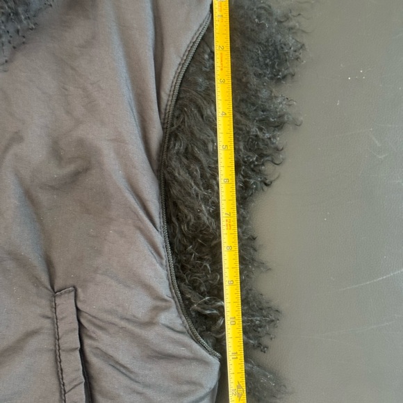 Women's Black vintage Mongolian lamb reversible vest with pockets - Picture 10 of 13